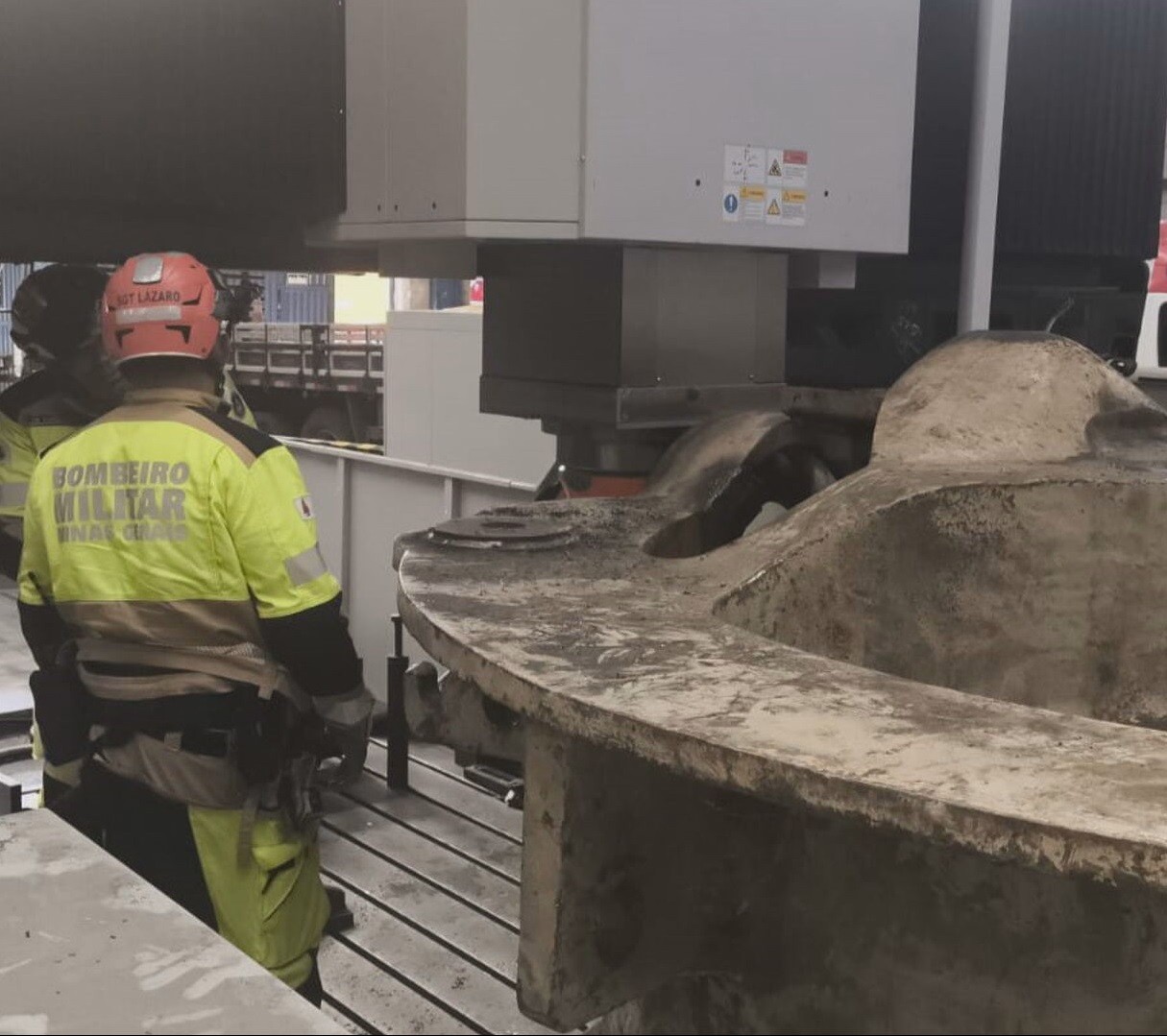Trabalhador morre após ser puxado por máquina em empresa de usinagem em Betim