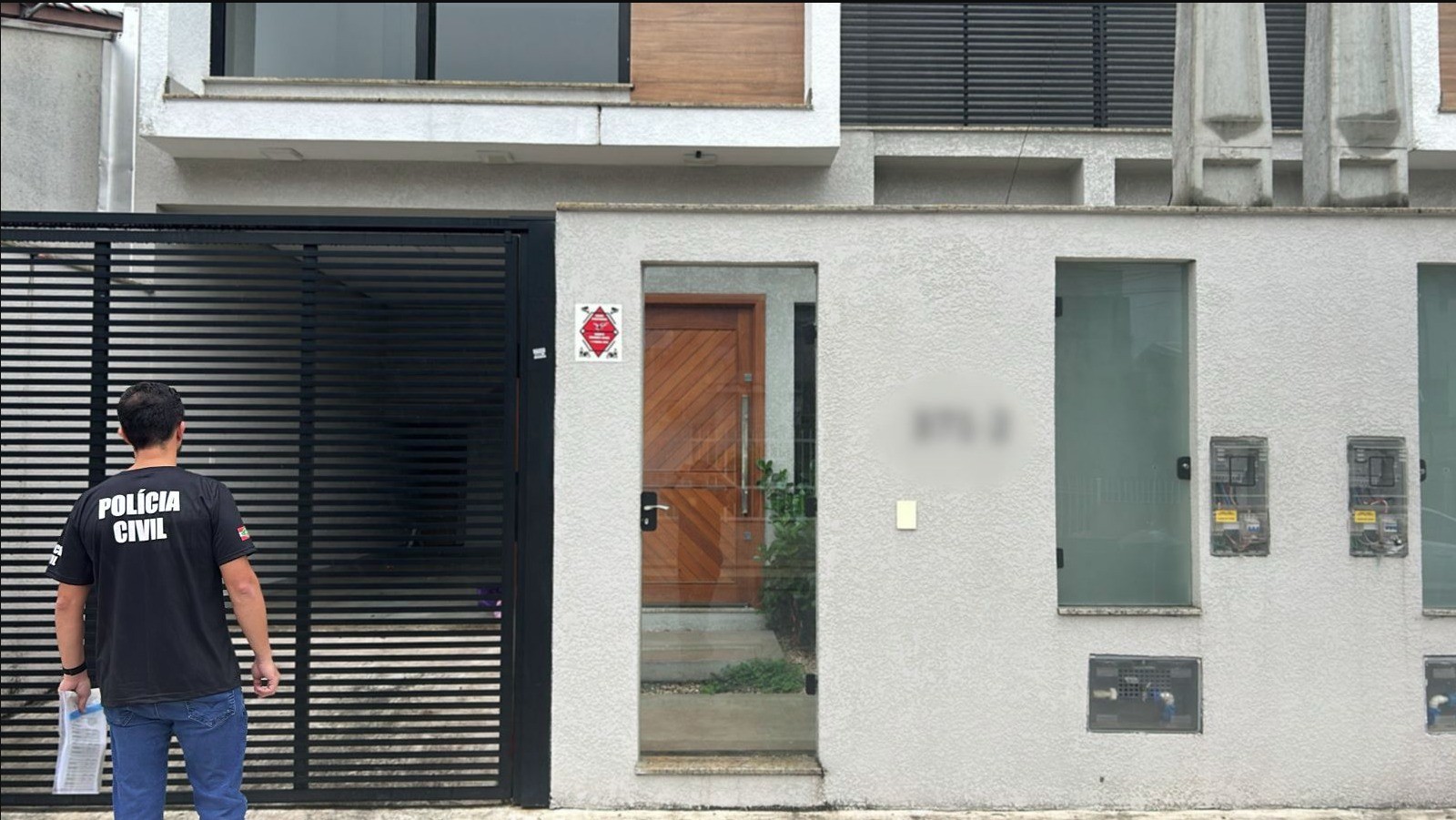 Donos de clínicas são investigados por usar falsos policiais para internações forçadas em SC