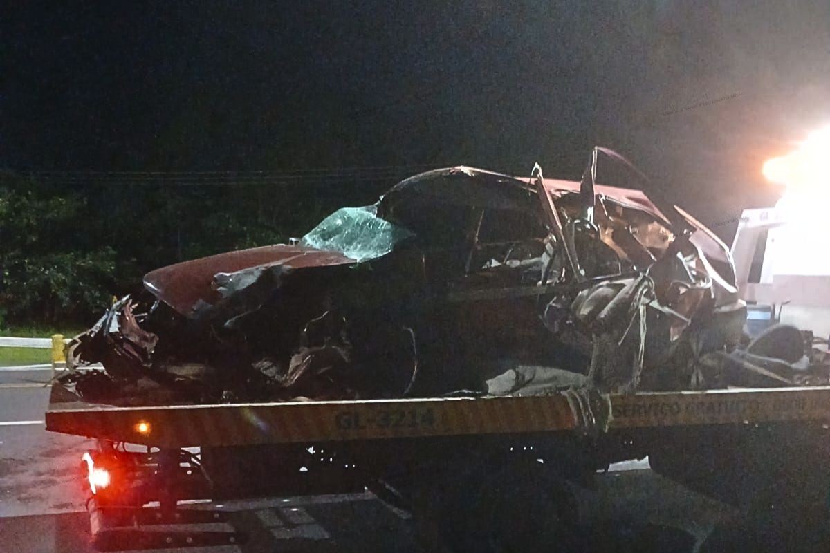 Motorista morre após invadir contramão e bater em carro na rodovia Pe. Manoela da Nóbrega