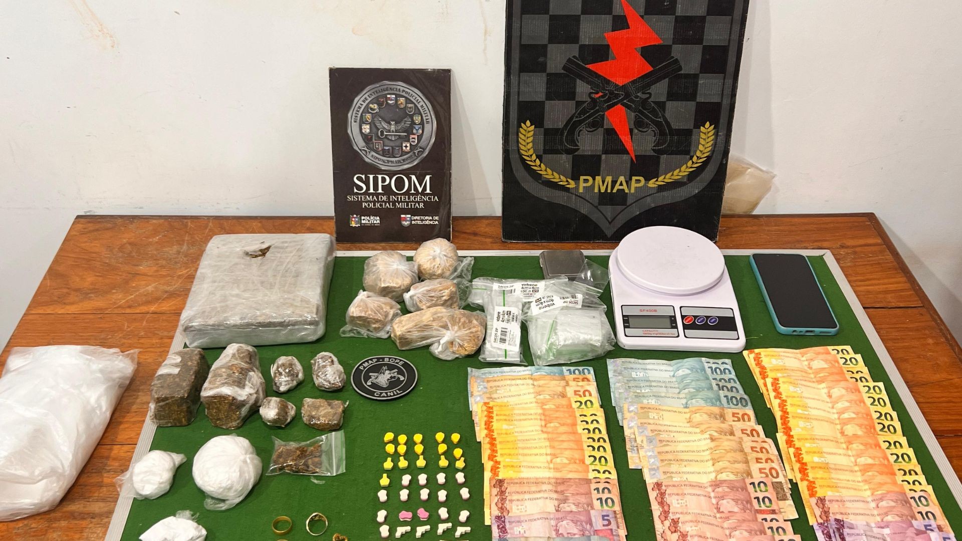 Polícia prende cinco suspeitos de tráfico de drogas em três bairros de Macapá