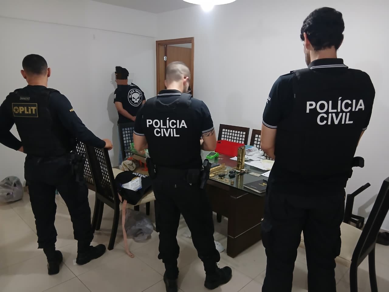 Homem é preso na Ponta Verde por extorsão, agiotagem e lavagem de dinheiro