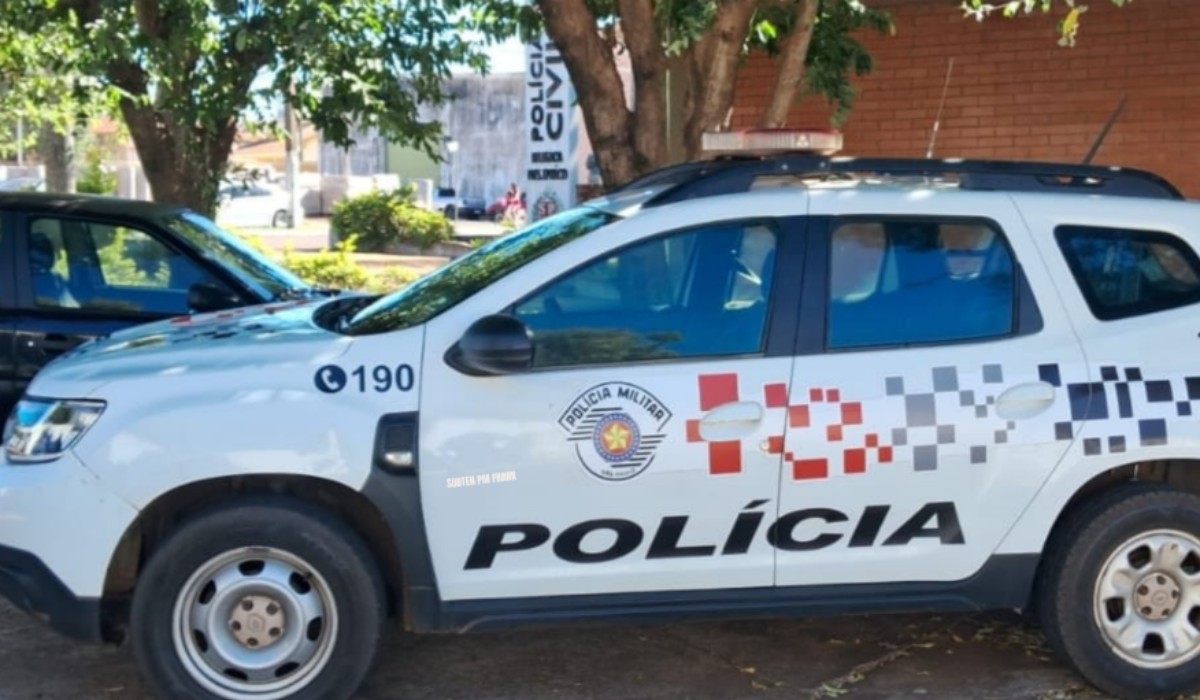 Pai é preso após atingir filho com garrafa de vidro durante discussão no interior de SP