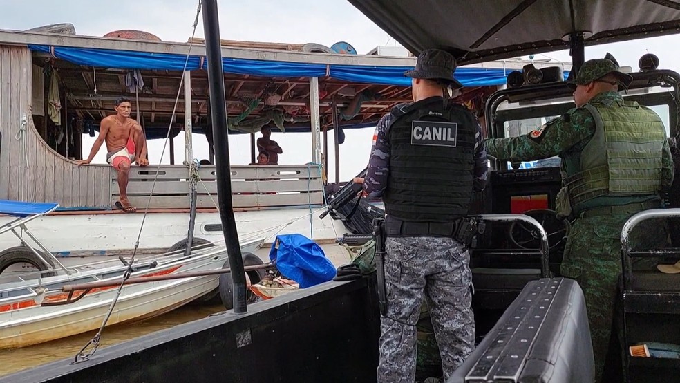 Forças de Segurança Pública intensificam fiscalização de embarcações no Alto Solimões. — Foto: Rede Amazônica