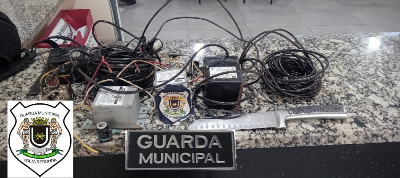 Homem é preso por furtar cabos em Volta Redonda
