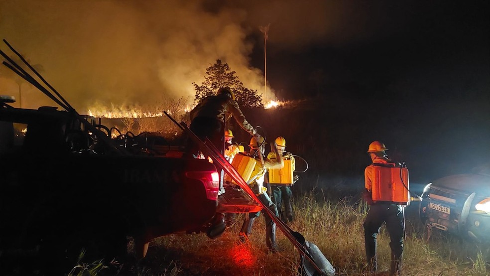 Polícia Federal está investigando o caso para tentar identificar e responsabilizar quem tem provocado os incêndios. — Foto: IBAMA
