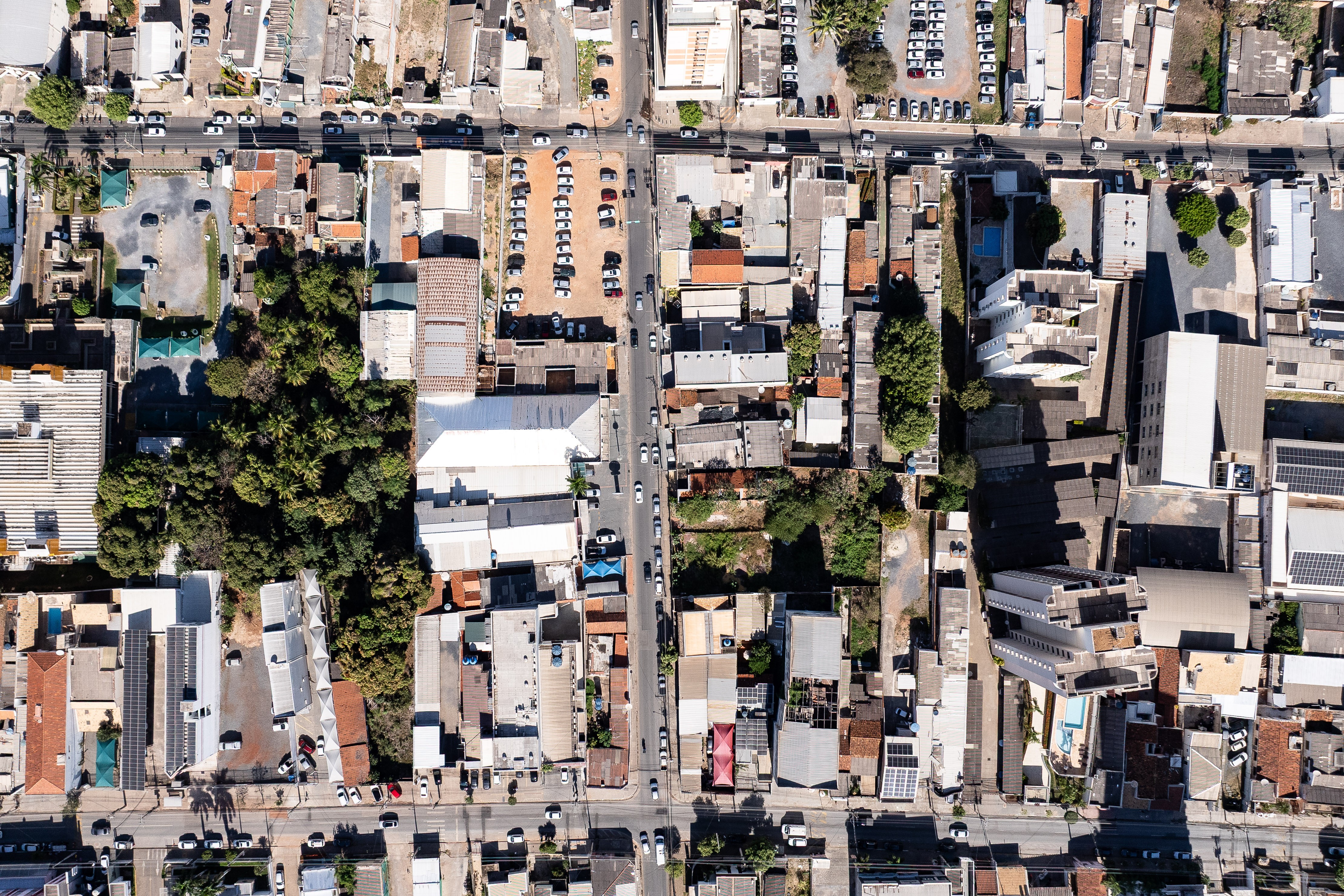 Obras do BRT chegam à região do Porto e trajeto é interditado para escavação em Cuiabá; veja mudanças