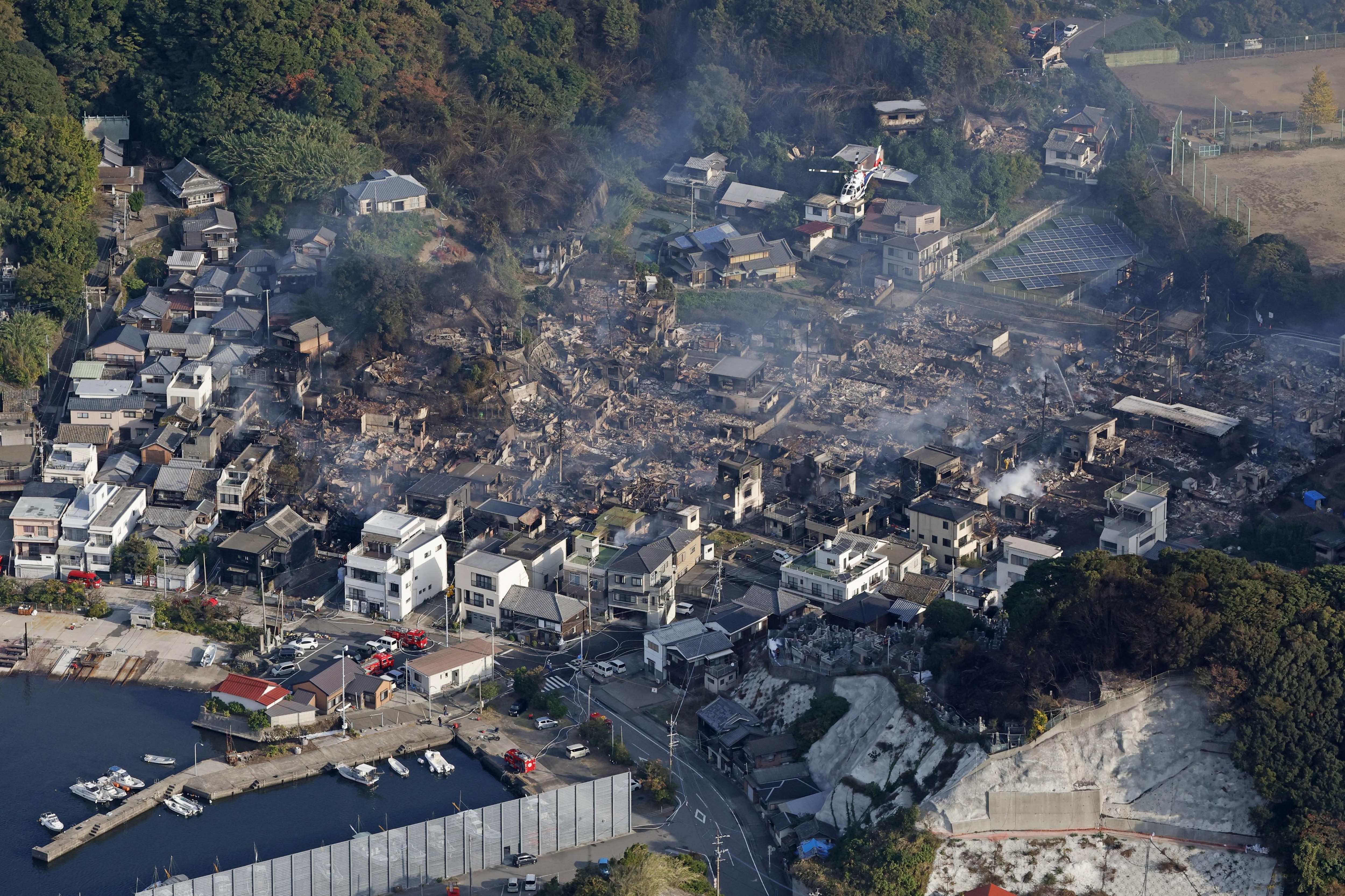 Imagens de satélite mostram os estragos causados ​​pelo maior incêndio no Japão em quase 50 anos