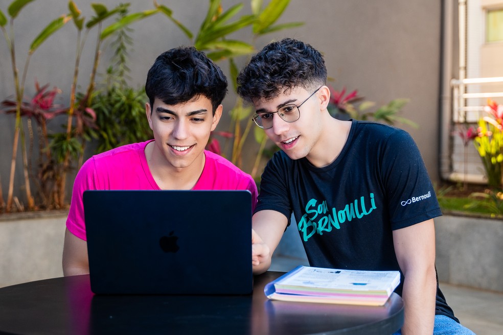 Pré-vestibular Bernoulli oferece recursos didáticos exclusivos, completos e inovadores e para potencializar o aprendizado. — Foto: Divulgação Bernoulli