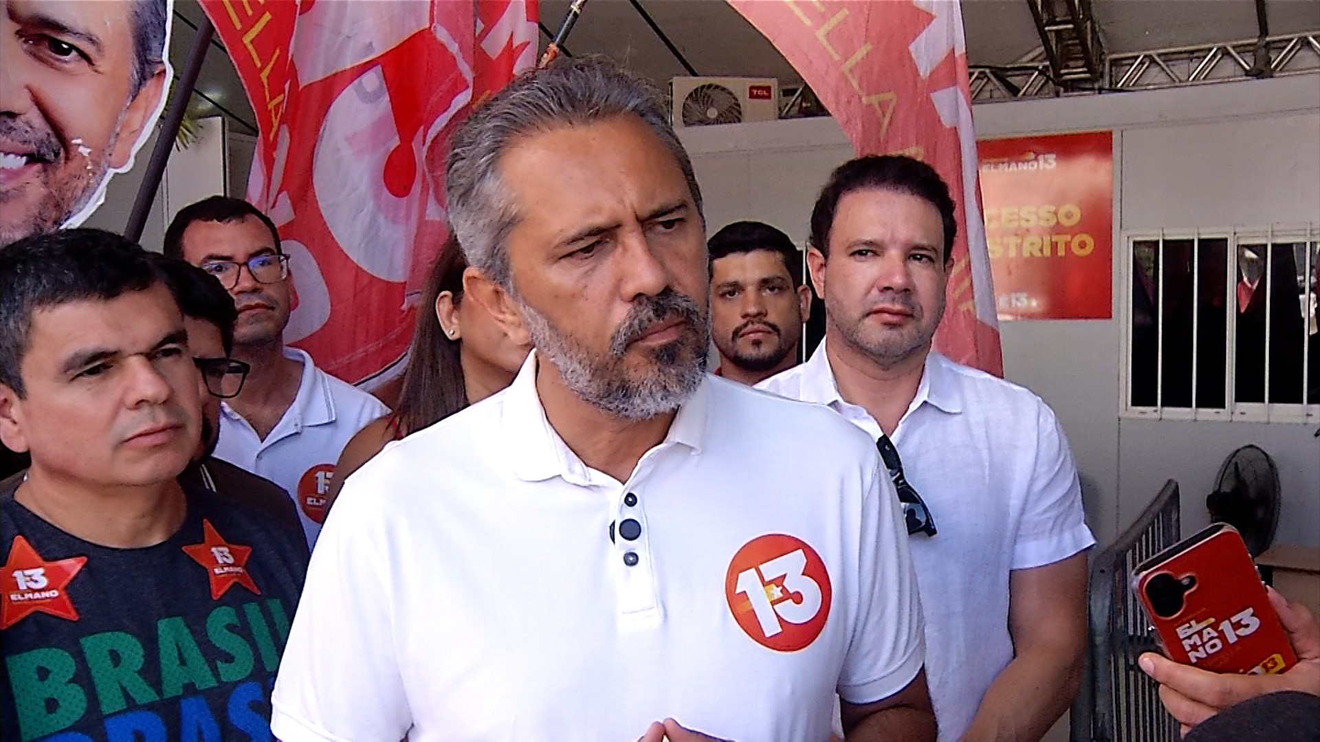 Elmano promete comprar peixes de pescadores artesanais para alimentação em hospitais e escolas do Ceará