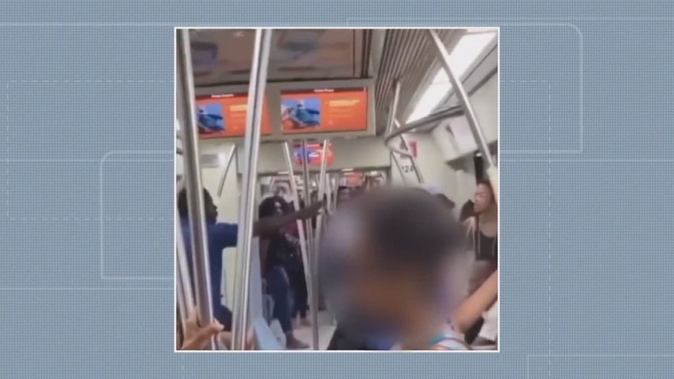 Confusão é registrada dentro de metrô na Bahia por causa de intolerância religiosa — Foto: Reprodução/TV Bahia