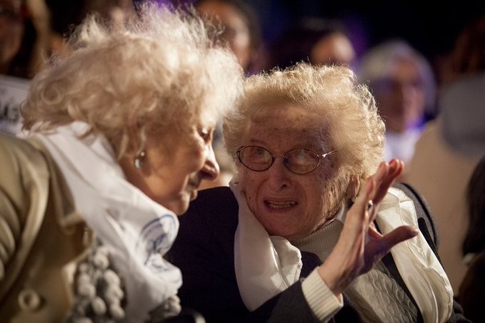 Morre Rosa Roinsinblit, das 'Avós da Praça de Maio', aos 106 anos