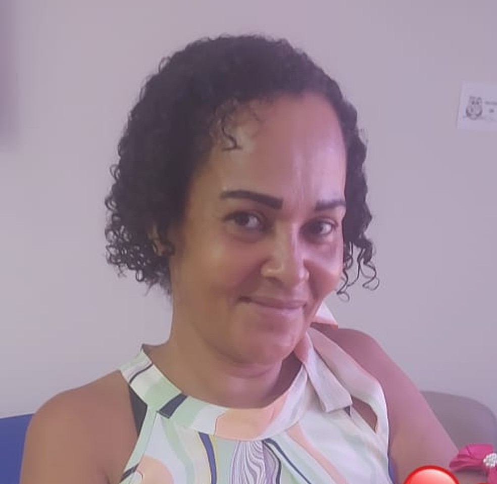 Rosineri Ramos do Carmo, de 47 anos, foi encontrada morta na Praia do Forte, em Cabo Frio, com marcas de violência — Foto: Arquivo pessoal