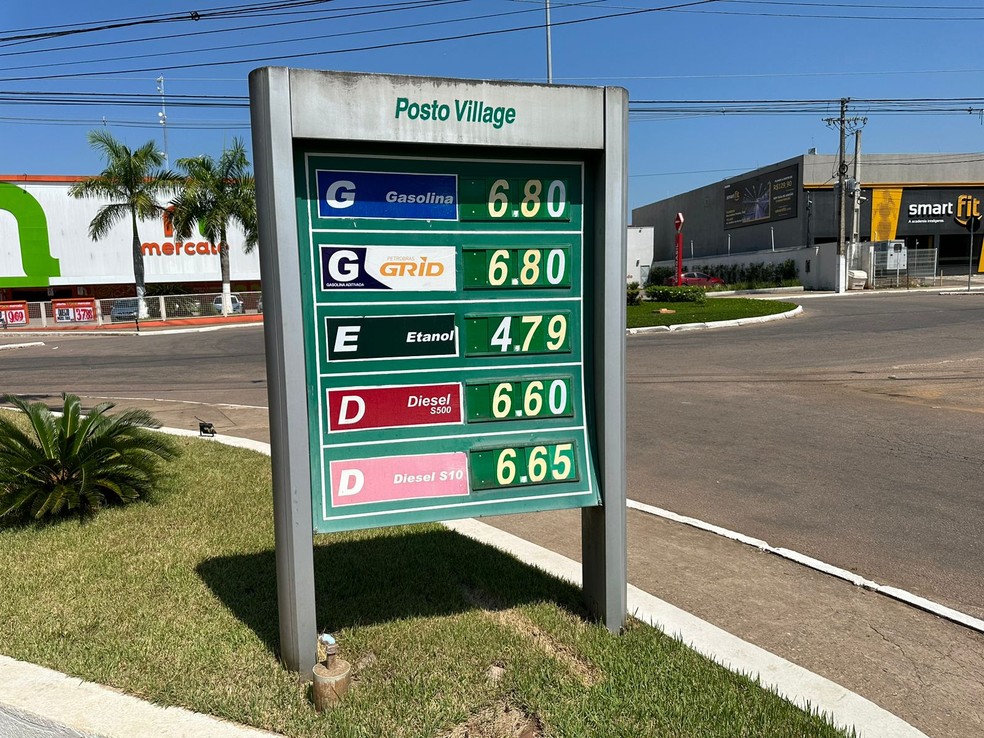 Aumento no preço de combustíveis passou a valer nesta quarta-feira (16) em Rio Branco — Foto: Andryo Amaral/Rede Amazônica Acre
