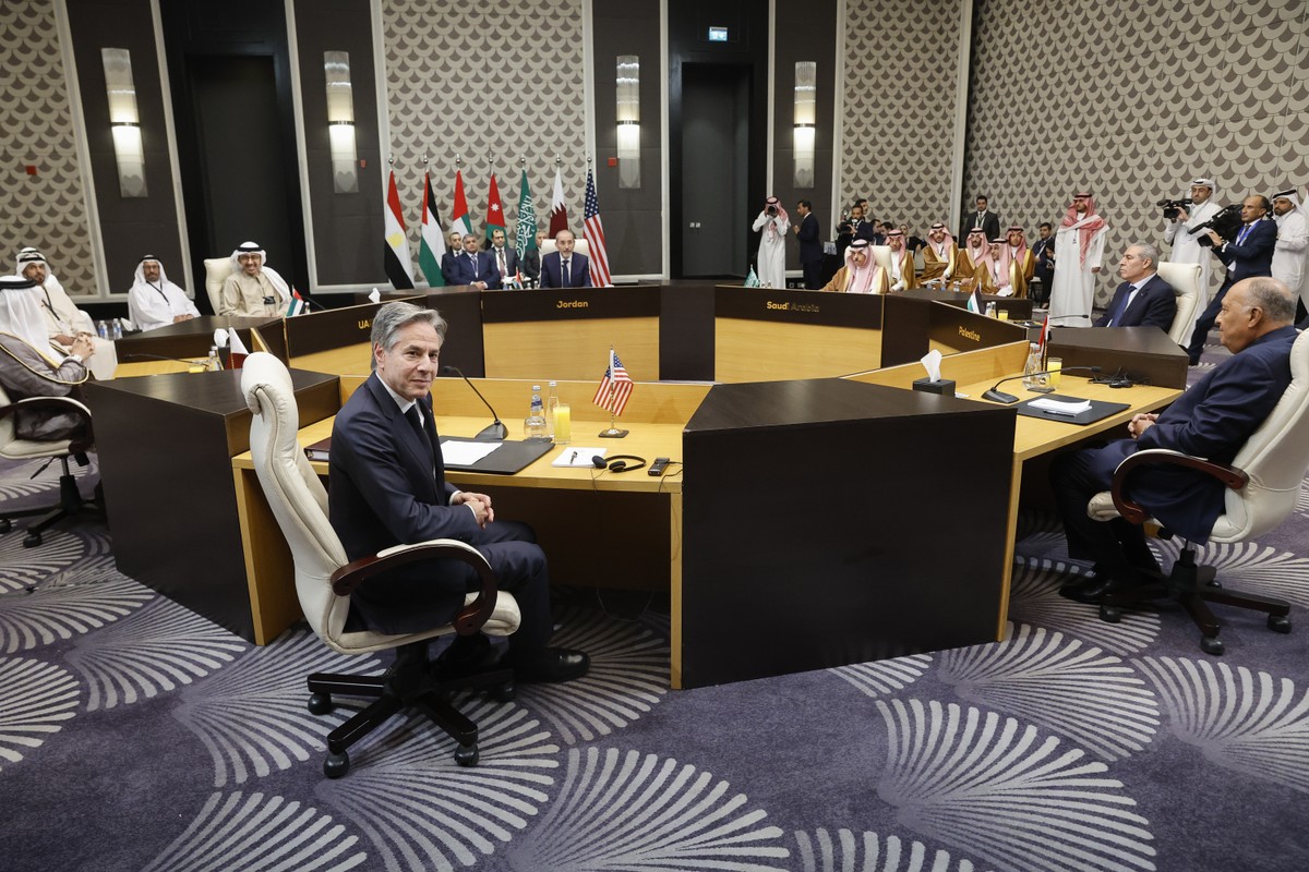 Na Jordânia, secretário de Estado dos EUA se reúne com autoridades árabes para discutir ajuda humanitária à Gaza