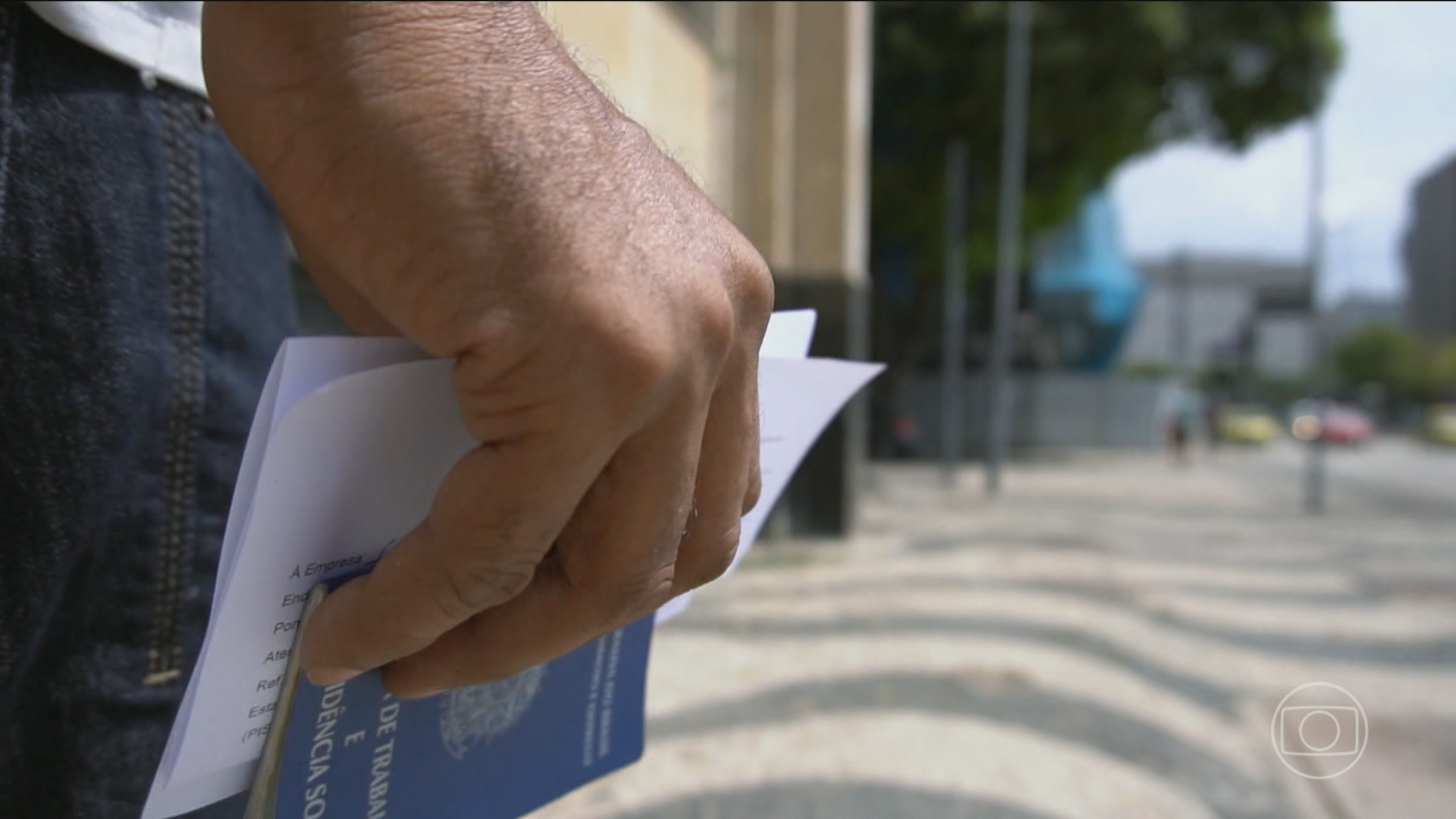 Governo libera R$ 4,6 bilhões bloqueados do FGTS para trabalhadores demitidos que aderiram ao saque-aniversário