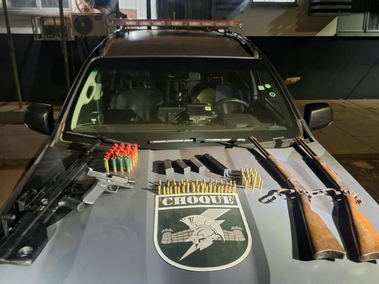 Militar do Exército é preso com arsenal escondido em sítio de MS