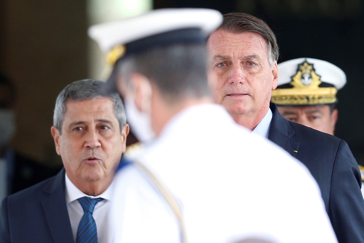 Com cerco fechando, entorno de Bolsonaro empurra para Braga Netto mentoria de golpe | Blog da Andréia Sadi