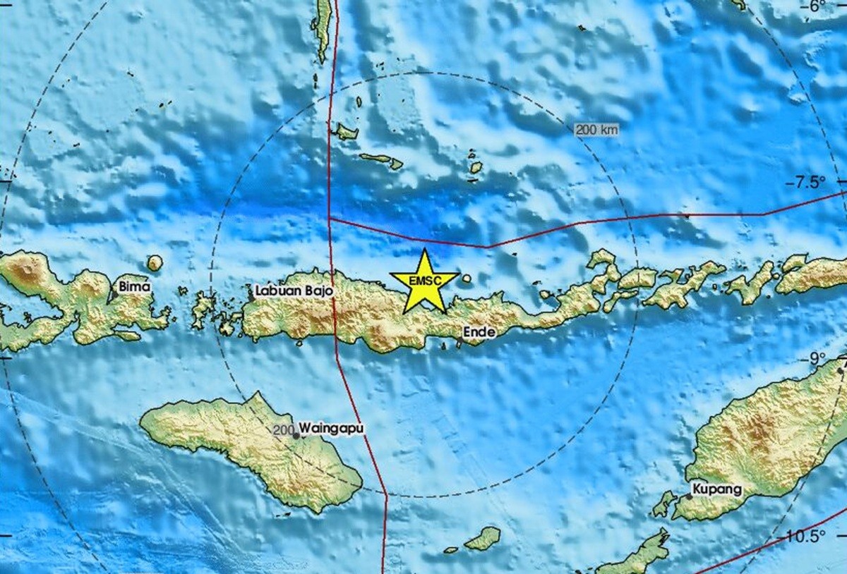 Terremoto de magnitude 7,7 atinge a costa da Indonésia
