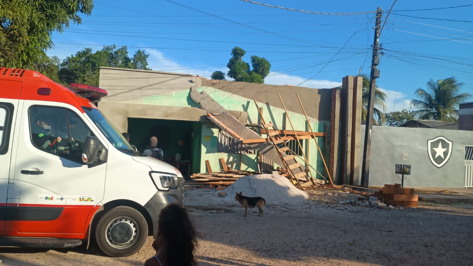 Pedreiro morre após ser atingido por laje em obra na Zona Norte de Macapá