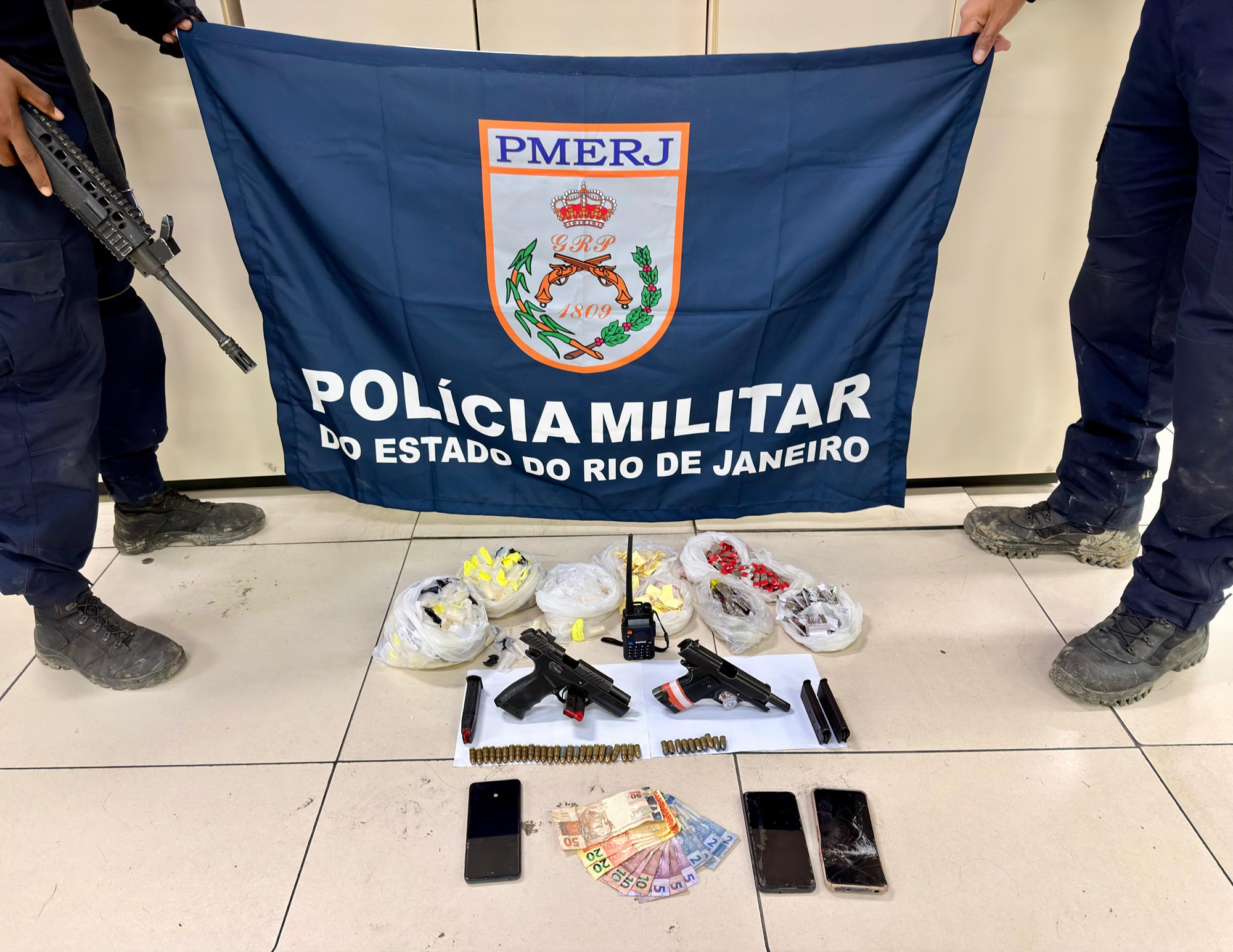 Polícia prende cinco homens após confronto em Maricá, no RJ