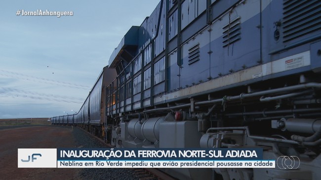 Inaugurao da ferrovia Norte-Sul  adiada por mal tempo