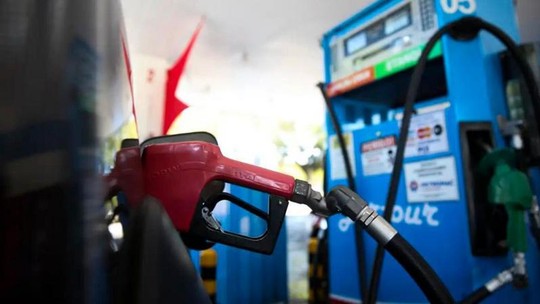 Às vésperas da eleição, governo volta a prorrogar subvenção ao diesel