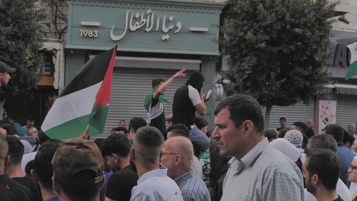 VÍDEO: Jovens e crianças palestinas participam de protesto em resposta à ataque israelense: 'Querem acreditar em paz’