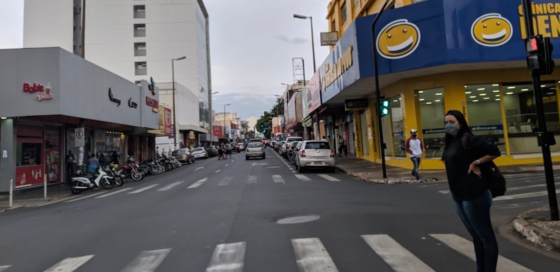 Uberlândia desburocratiza abertura de empresas e dispensa alvará para 700 atividades com nova Lei da Liberdade Econômica; confira