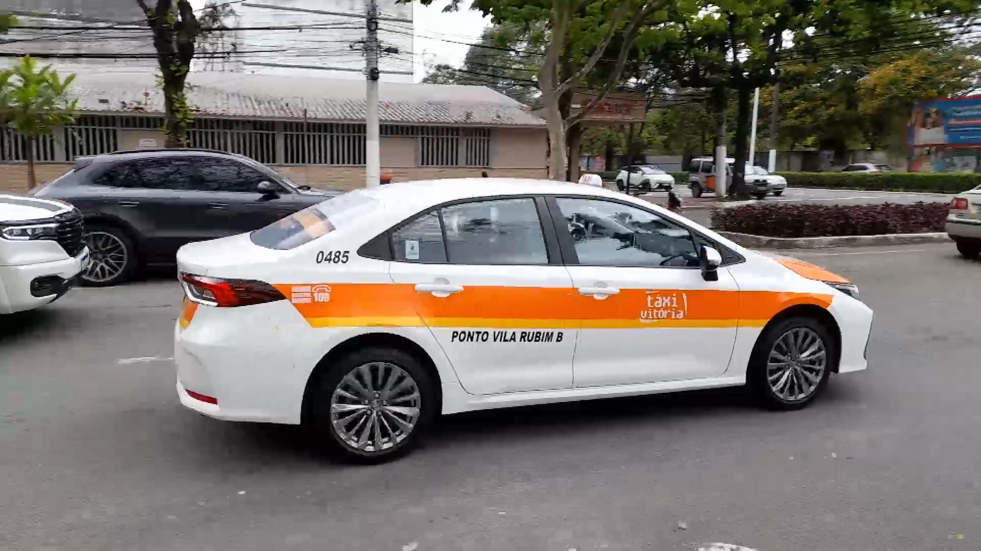 Vitória lança aplicativo para acionar corridas de táxis; veja como vai funcionar