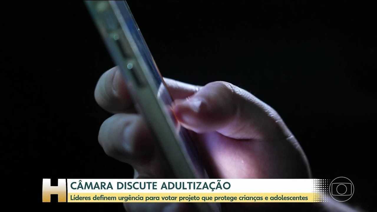 Câmara aprova urgência para projeto que combate adultização de crianças em redes sociais
