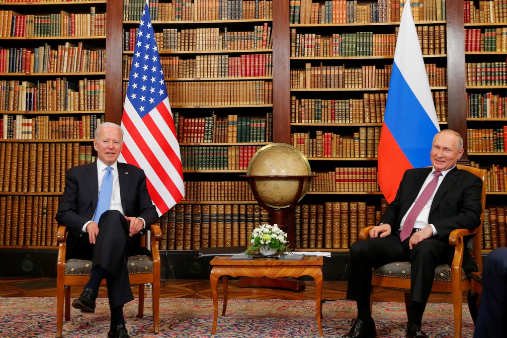 Rússia expulsa dois diplomatas dos EUA por ligações a caso de