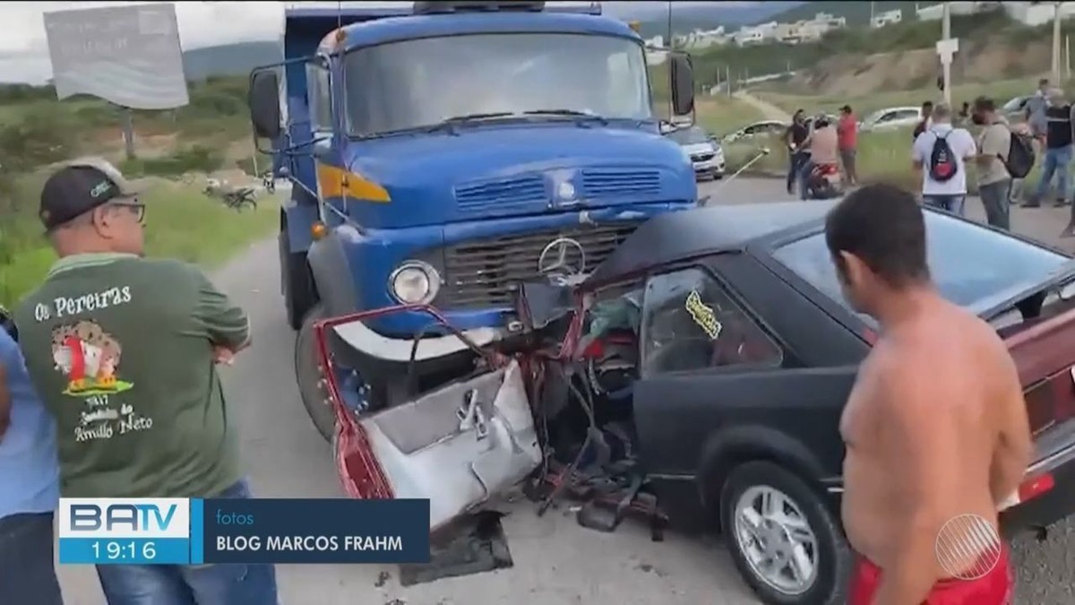 Motorista Morre Após Acidente Entre Carro E Caminhão No Sudoeste Da BA ...