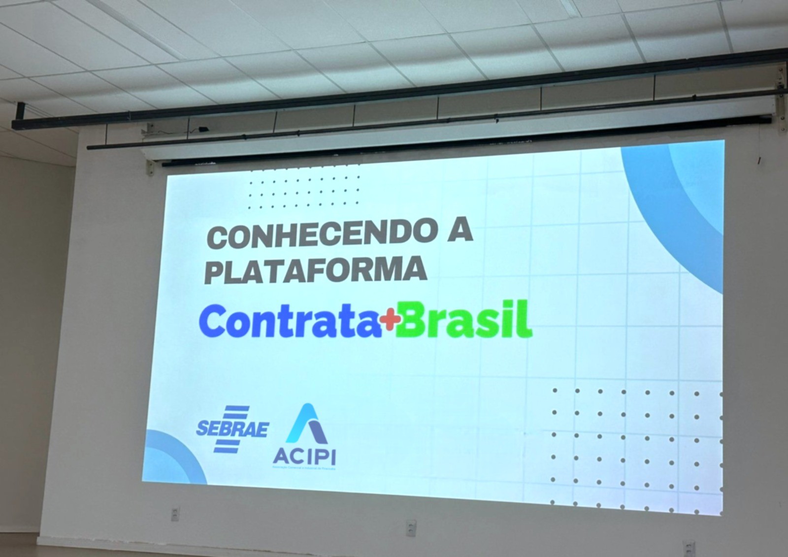 Acipi e Sebrae oferecem curso gratuito sobre vendas para órgãos públicos 