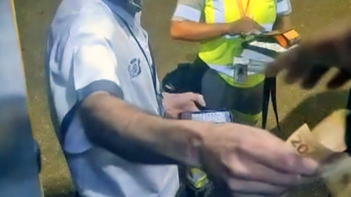 Ônibus é barrado no pedágio automático da Linha Amarela por calote, e passageiros têm de fazer vaquinha para seguir viagem