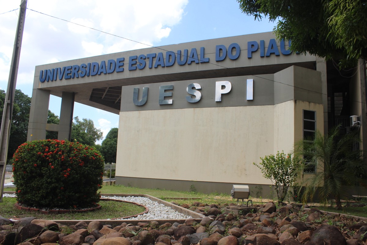 Uespi divulga calendário com retorno das aulas presenciais para o dia ...
