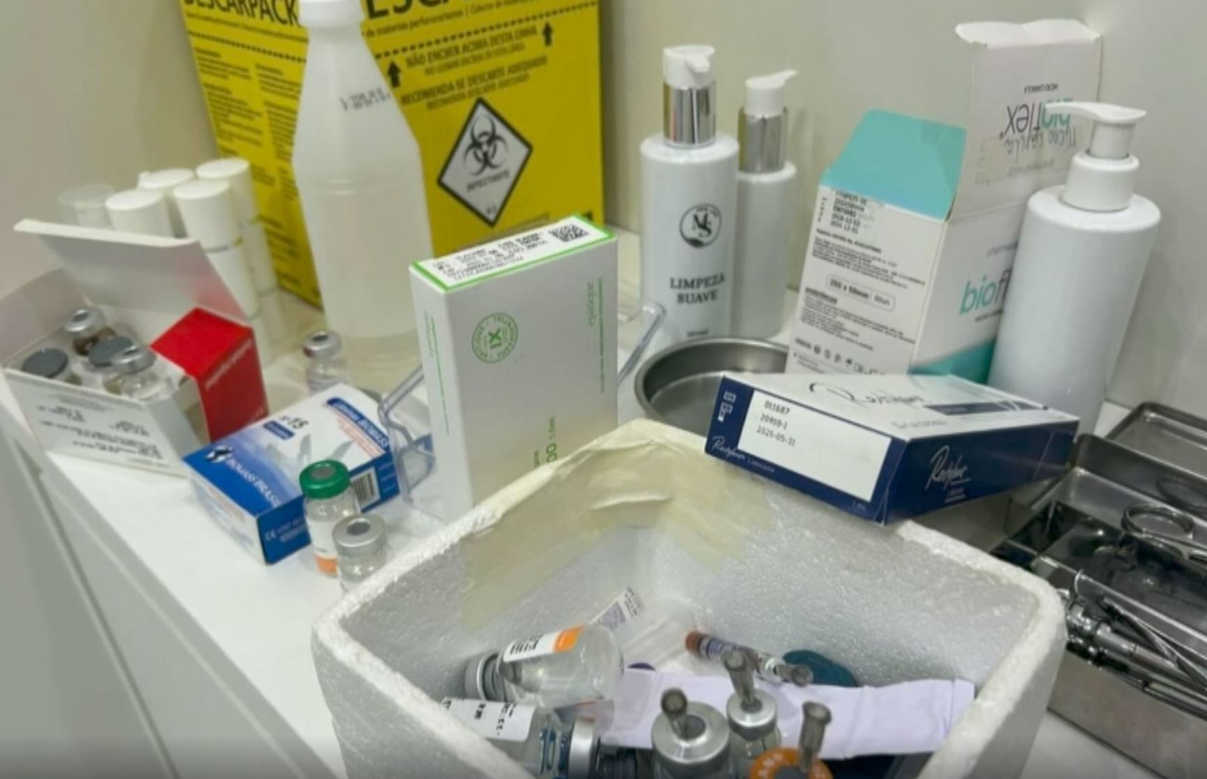 Polícia e Vigilância Sanitária interditam clínica de estética no Cambuí, em Campinas; donos foram presos 