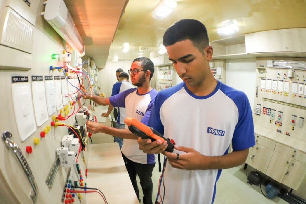 Senai oferece 851 vagas em cursos técnicos gratuitos em Natal e Mossoró
