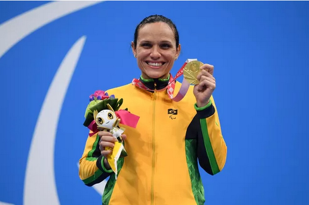 Caruaruense de coração', Carol Santiago, ganha ouro na ...