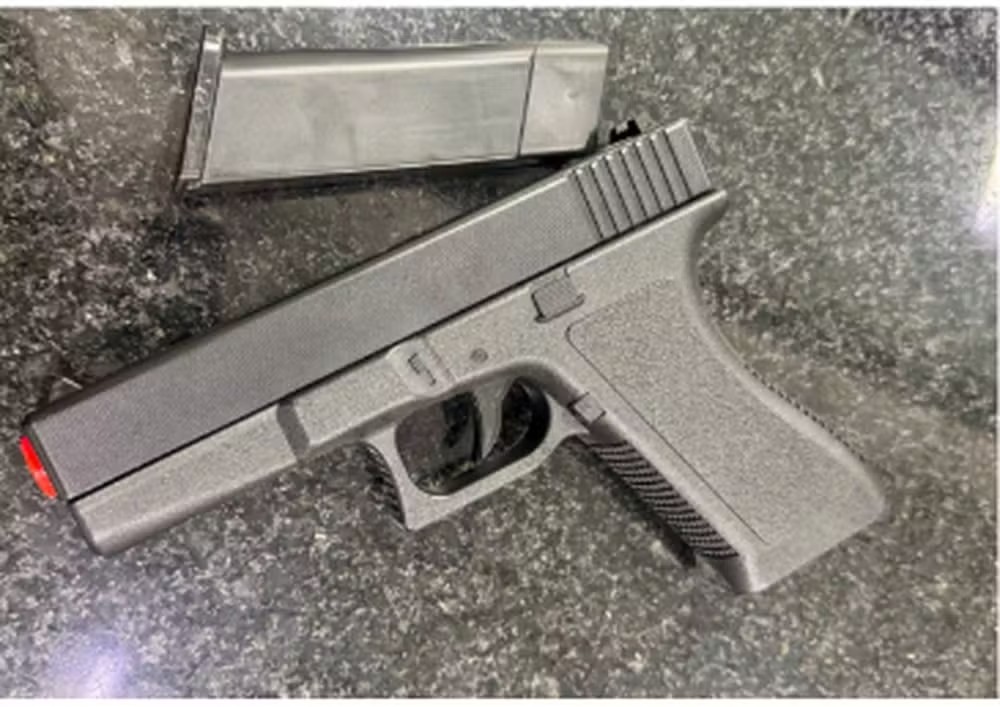 Quatro adolescentes são apreendidos após dispararem arma de airsoft contra dois homens na Consolação, no Centro de SP