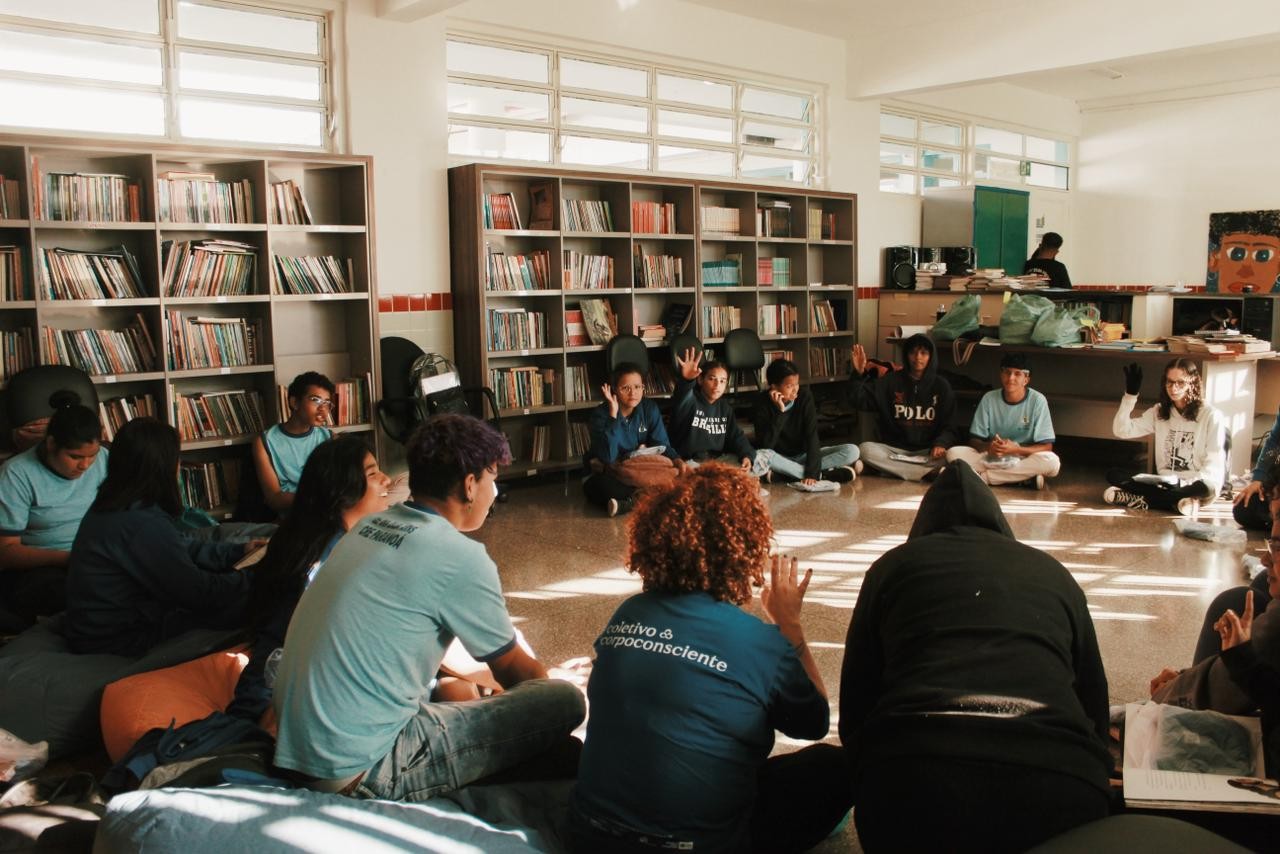 Curso gratuito no DF une dança e psicoterapia como ferramenta pedagógica; veja quem pode participar