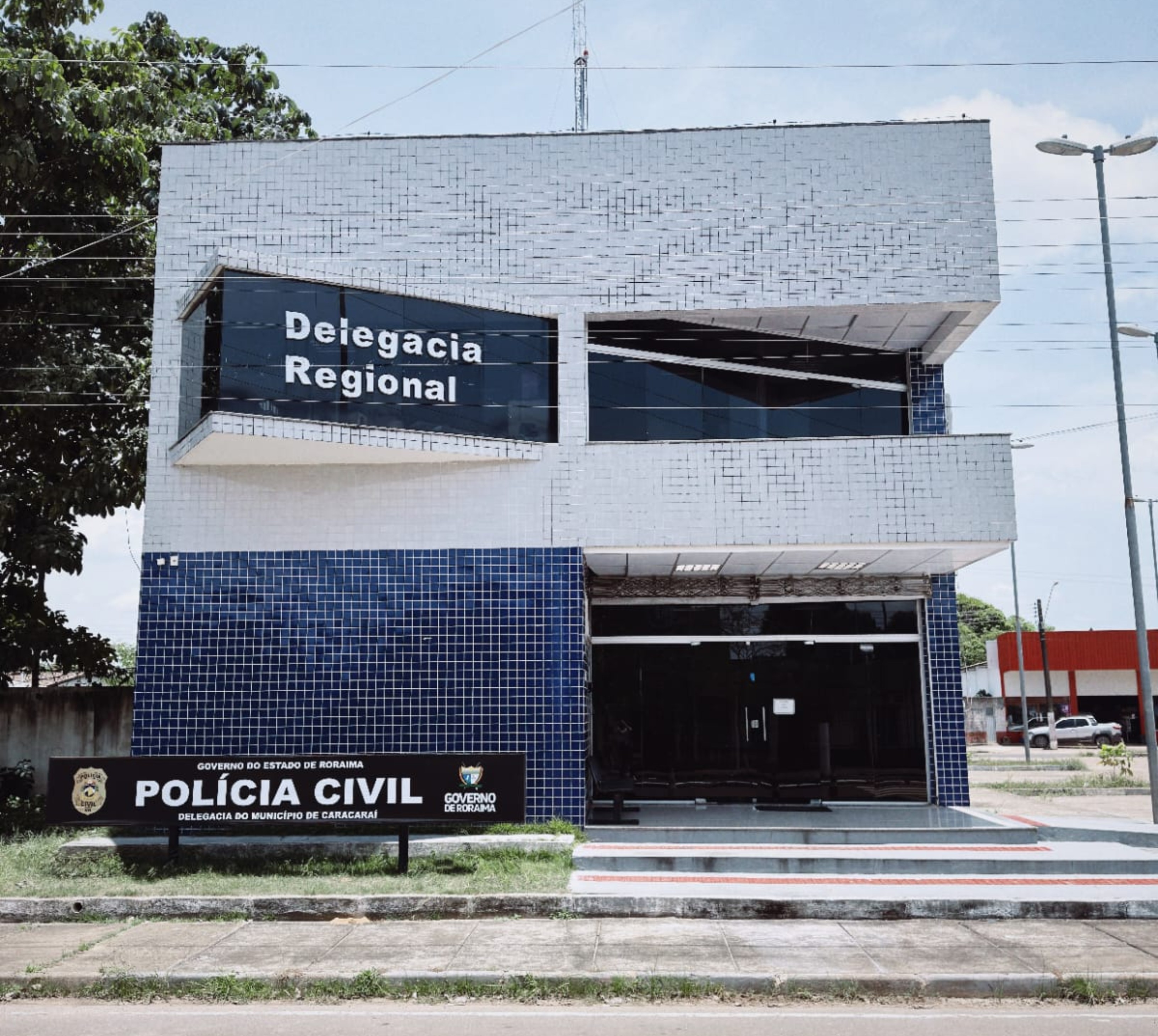 Bebê chega morto e com hematomas em posto e pai e madrasta são presos em Caracaraí