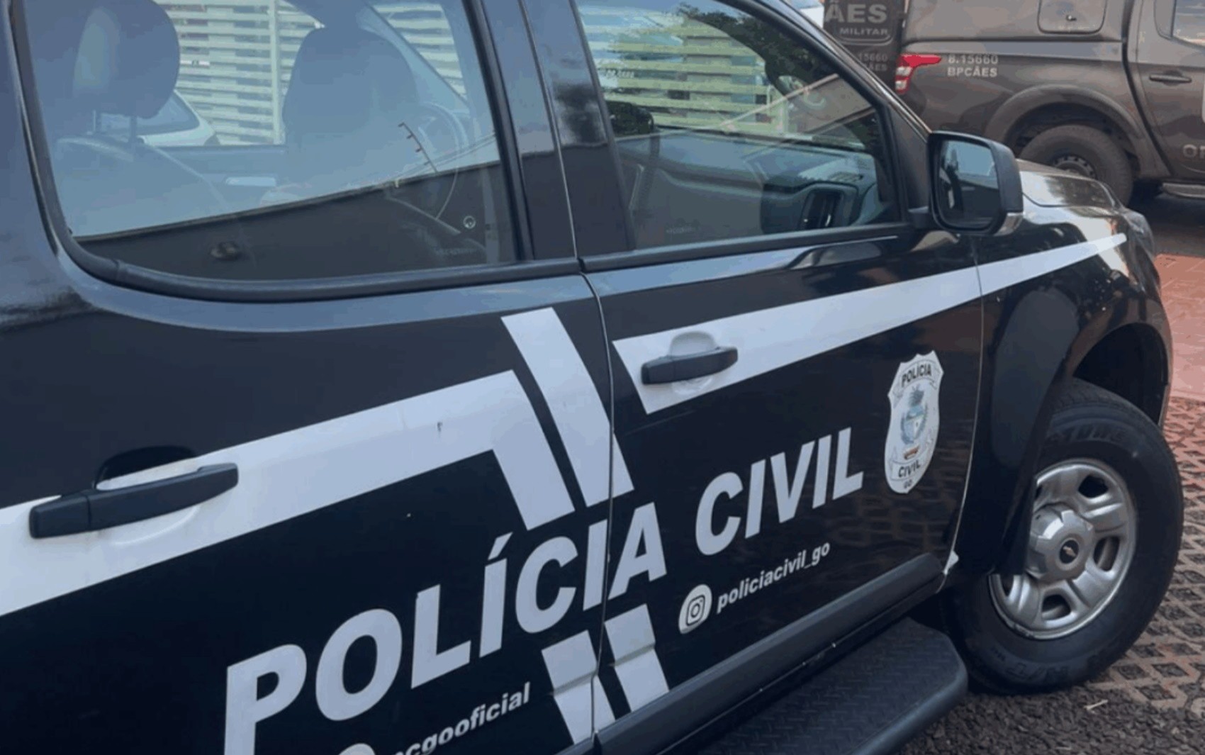 Casal é preso suspeito de espancar filho após denúncia de vizinhos, em Rio Verde