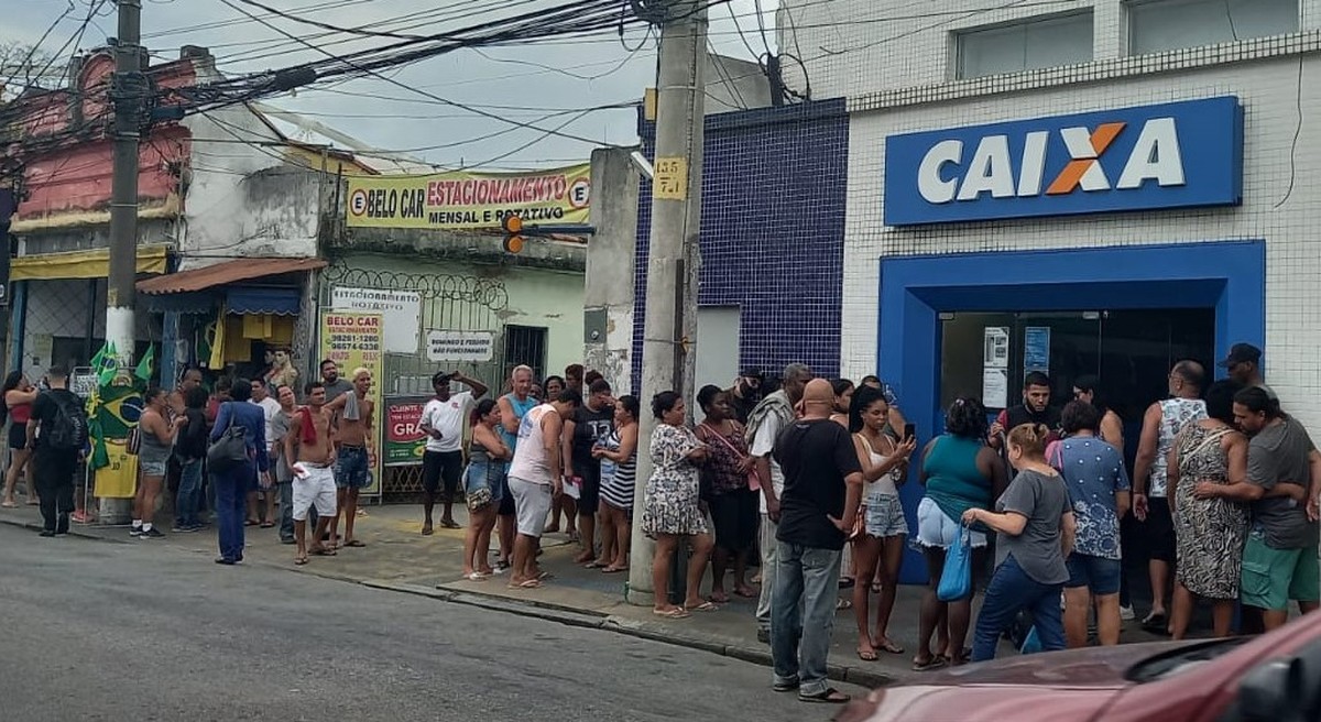 Na Fila Pelo Empréstimo Consignado Beneficiários Do Auxílio Brasil Dizem Não Saber Que Dinheiro 6074