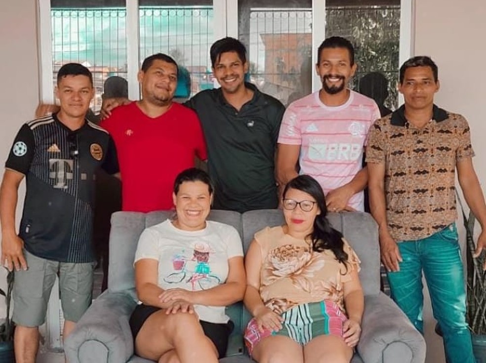 Josenildo tem 11 irmãos adotivos e seis biológicos; ele diz que agora a família é uma só — Foto: Arquivo pessoal