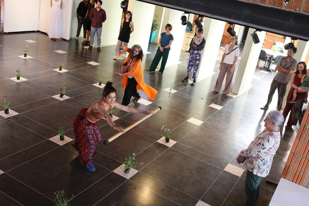 Banca contou com performances de dança relacionadas ao meio ambiente — Foto: Lúcio Camargo