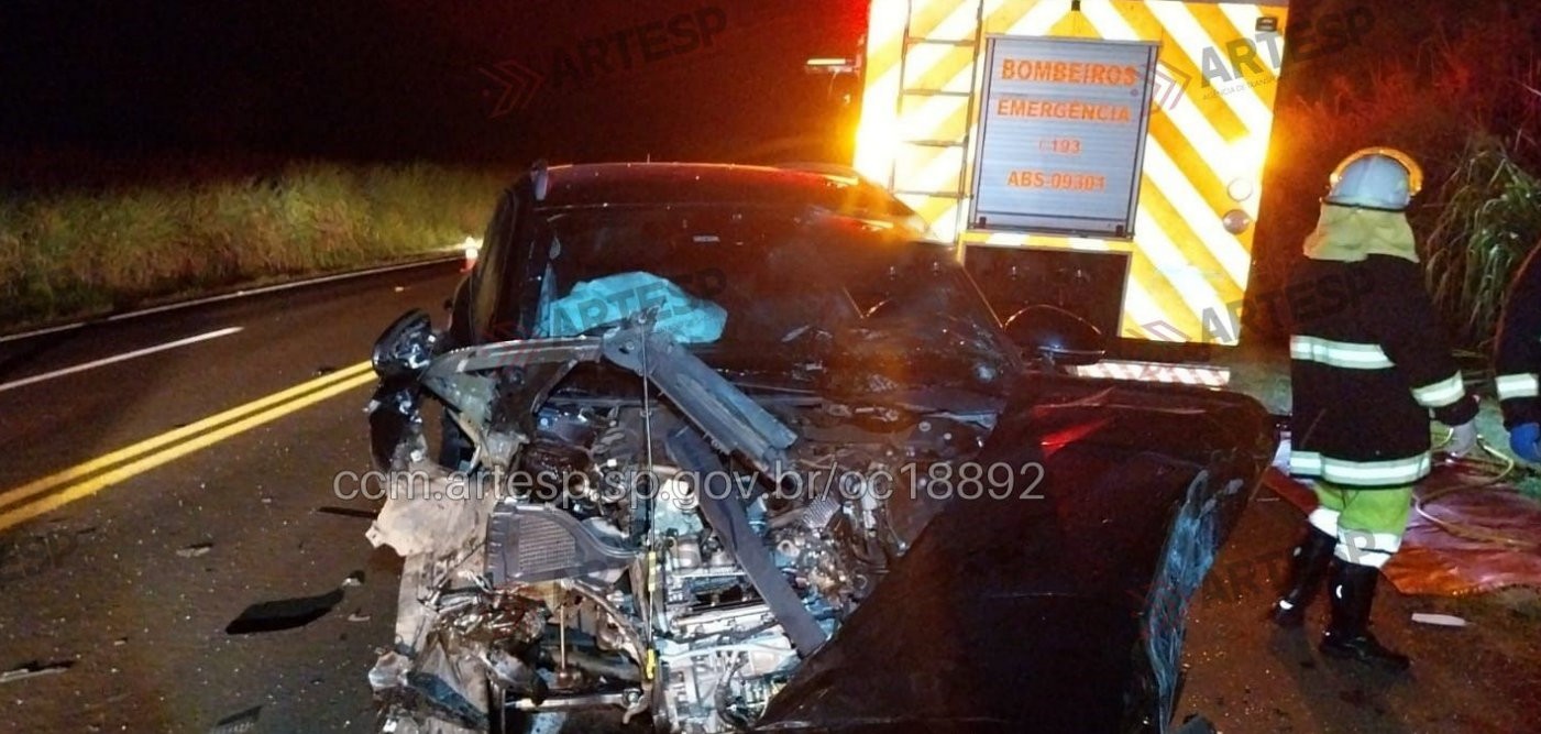 Grave acidente mata duas pessoas e deixa uma ferida em rodovia do interior de SP