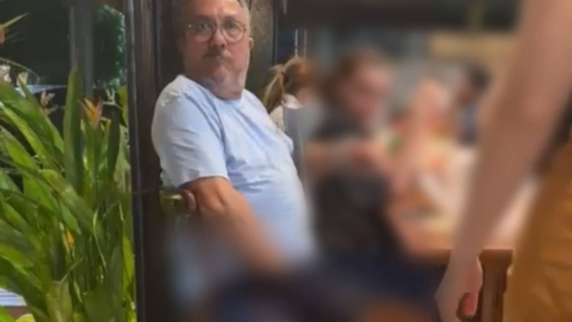 Mulher denuncia dentista por importunação sexual em bar de Fortaleza; suspeito foi preso