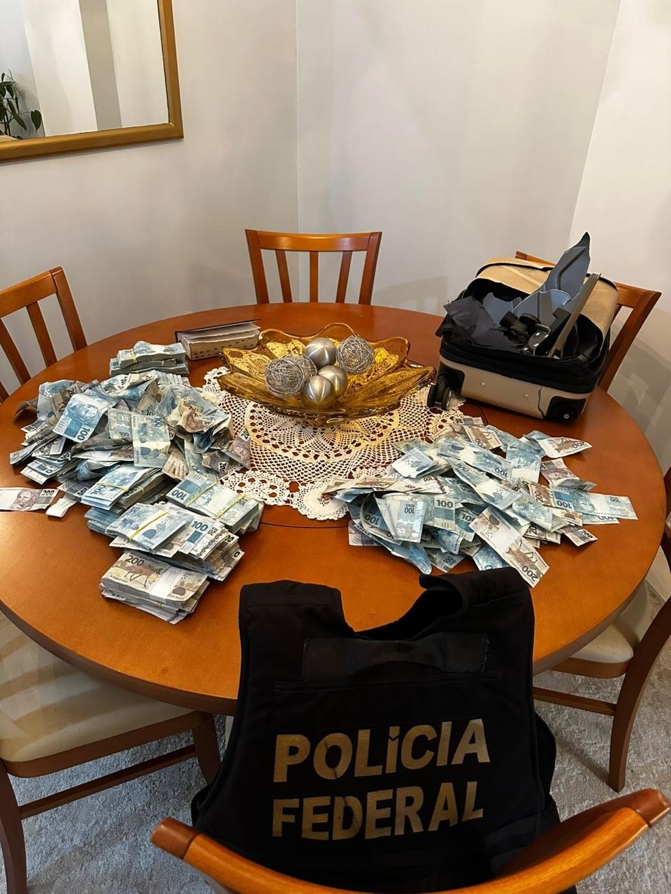 PF faz nova fase de operação que mira crimes contra o sistema financeiro relacionados à gestão de recursos da RioPrevidência