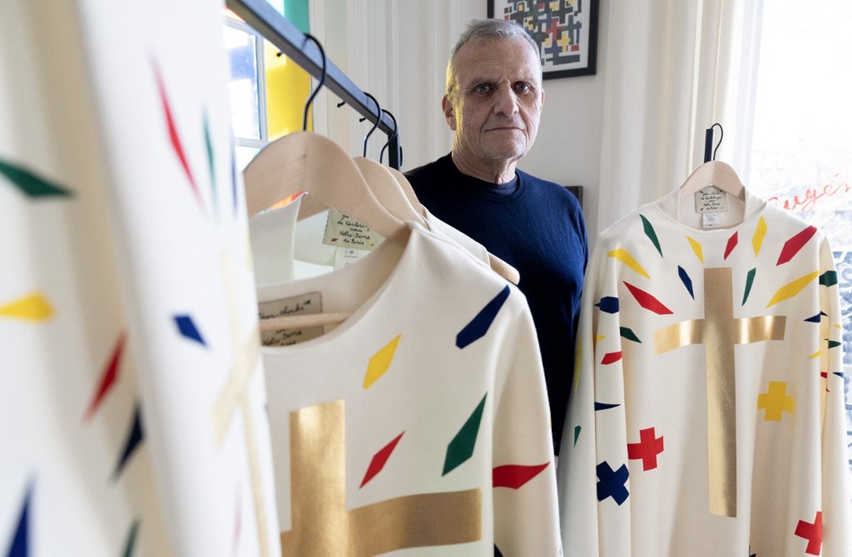 Moda na Notre-Dame: estilista roqueiro desenha trajes litúrgicos para reabertura da catedral