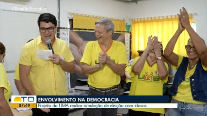 Universidade da Maturidade faz simulação de eleições com idosos